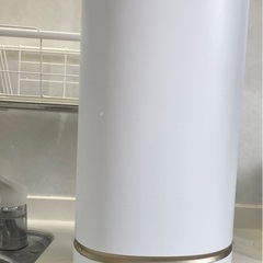 【受渡決定済】加湿器　ホワイト/白　アイリスオーヤマの画像