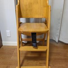 木製ベビーチェアの画像