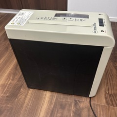 【ジャンク品】シュレッダーの画像