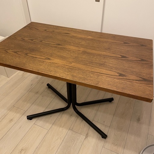 カフェ風ダイニングテーブル