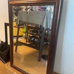 アンティークな鏡の画像