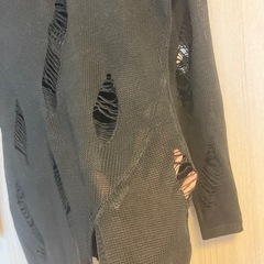 古着 薄手ダメージ風ニット 黒 2回使用 Lサイズの画像