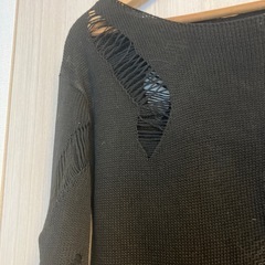 古着 薄手ダメージ風ニット 黒 2回使用 Lサイズの画像