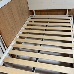 美品　
シングルベッドの画像