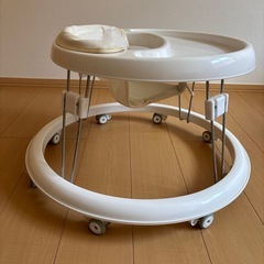 ベビーウォーカー（歩行器）の画像
