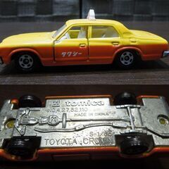 トミカ クラウン2台セット NO.3（4) スーパーデラックス ホワイト No.4.27.32.110 タクシー tomica 札幌市 新道東店の画像