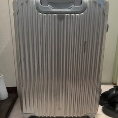 【無料】キャリーケース65L シルバーの画像