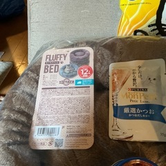 猫砂　猫ベット 缶詰　など の画像