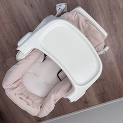 combi ハイローチェアの画像