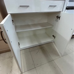食器棚の画像