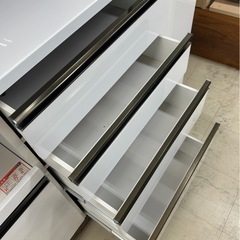 キッチンボード 食器棚の画像