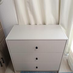 IKEA GURSKEN　3段チェストの画像