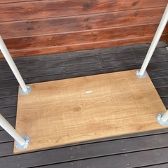 IKEA 木目調テーブルの画像