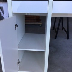 IKEA    ワークデスク　机　テーブル　白　ホワイト　中古品の画像