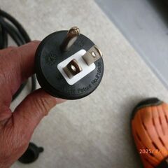 作業用延長コード１０ｍ防雨アース付きキャップ付き１５００ｗの画像