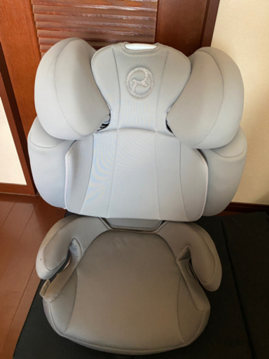 名古屋手渡 Solution Q2-Fix ジュニアシート 灰　cybex