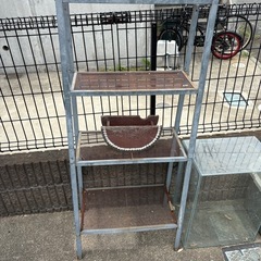 イケア　スチール3段棚の画像