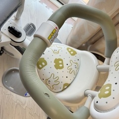 【ディズニー】ミッキーマウス 三輪車 押し棒付き 安全ガード 付きの画像