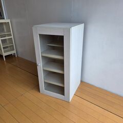 未使用訳あり コレクションラック グッズ収納 キャビネット ブックシェルフ ディスプレイ ホワイトウォッシュ 木製 棚 収納家具 収納の画像