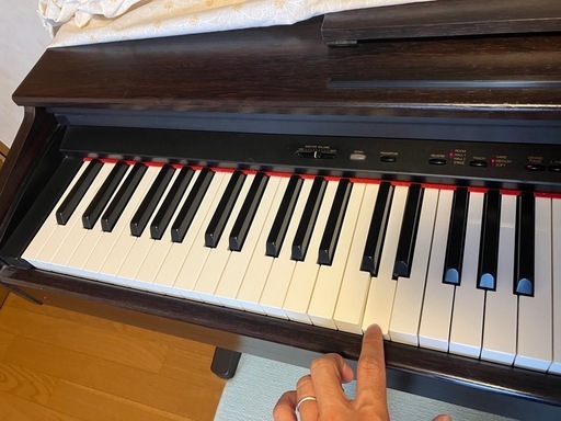 電子ピアノ　YAMAHA ピアノ　　