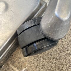 【難あり】オカムラ okamura グラータ Grata 8142BA ミーティングチェア レッド 肘掛け有 の画像