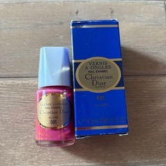dior マニキュア　CHANELリップの画像