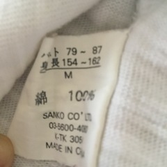 ワッペン付きプリントTシャツの画像