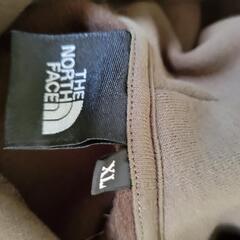新品未使用ノースフェイスパーカー 緑の画像