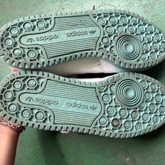 adidasスニーカー24.0cmの画像