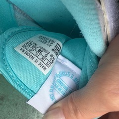 adidasスニーカー24.0cmの画像