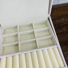 ✨新品未使用、雑貨入荷しました！✨アクセサリーケースの画像