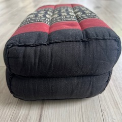 タイ　マッサージ　枕　　クッション　の画像