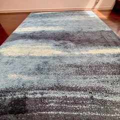 IKEAの青のグラデーションラグ【早い者勝ち】の画像