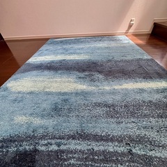 IKEAの青のグラデーションラグ【早い者勝ち】の画像