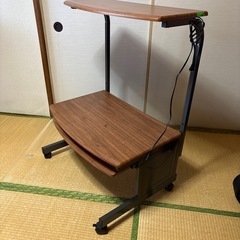 パソコンラックの画像
