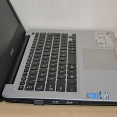 ◇格安！　ノートパソコン #221　A4サイズ 第5世代  Win11　新規インストール-//認証済み！　ACアダプタ付属!!  の画像