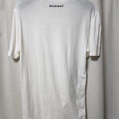 MAMMUT マムート の 胸ロゴ Nations T-Shirt 半袖 1017-02220 です。 の画像