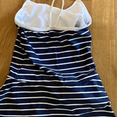 ワンピースタイプ水着　140の画像