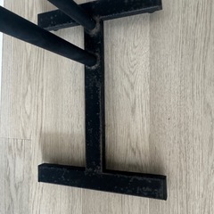【中古】サイドテーブル　脚にサビあり／使用感あり（不備なし）の画像