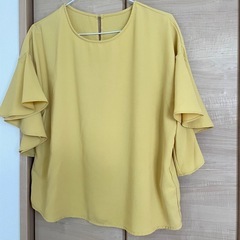 GU フレア袖　夏物　Ｍ〜Ｌ　イエロー　半袖トップス　ブラウス　カットソー　無地の画像