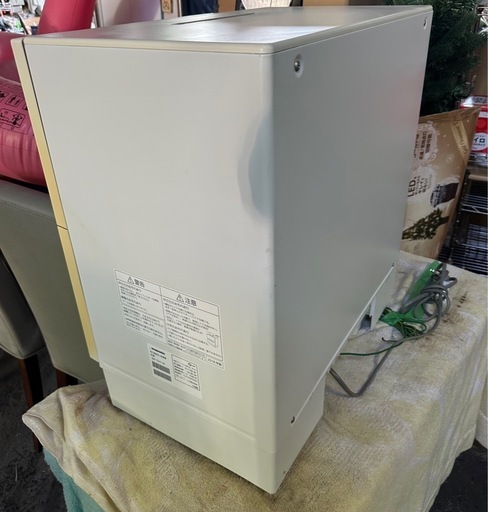 パナソニックNP-TH1-W(ホワイト) 食器洗い乾燥機 5人分　