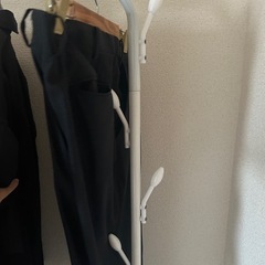 ハンガーラックの画像