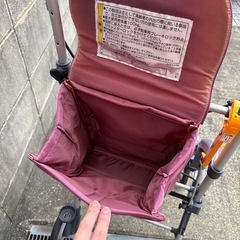 シルバーカー　ピンク　
歩行補助車の画像