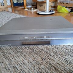 ビクタービデオデッキ&シャープBlu-rayレコーダーの画像