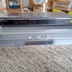 ビクタービデオデッキ&シャープBlu-rayレコーダーの画像