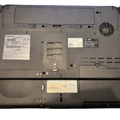 【東芝 dynabook AX/55E 本体＋ACアダプタ セット／部品取り・修理練習に】の画像