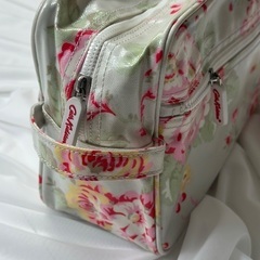 Cath Kidston 花柄の大きめポーチ ¥1300の画像