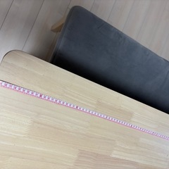 ダイニングテーブルの画像