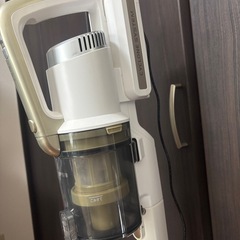 アイリスオーヤマ 充電式サイクロンスティッククリーナーの画像