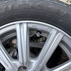 175/65R15 15インチ スタッドレス 4本セットの画像
